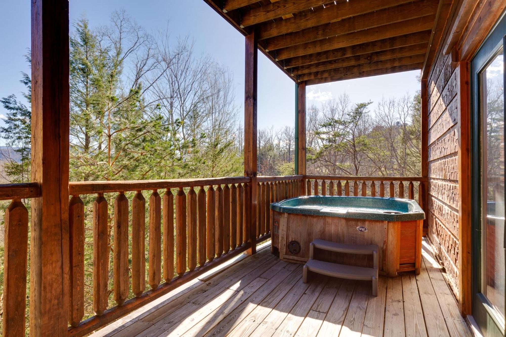 The Great Escape Ii, 5 Bedrooms, Sleeps 17, Game Room, Pool Access, Theater Gatlinburg Exterior foto